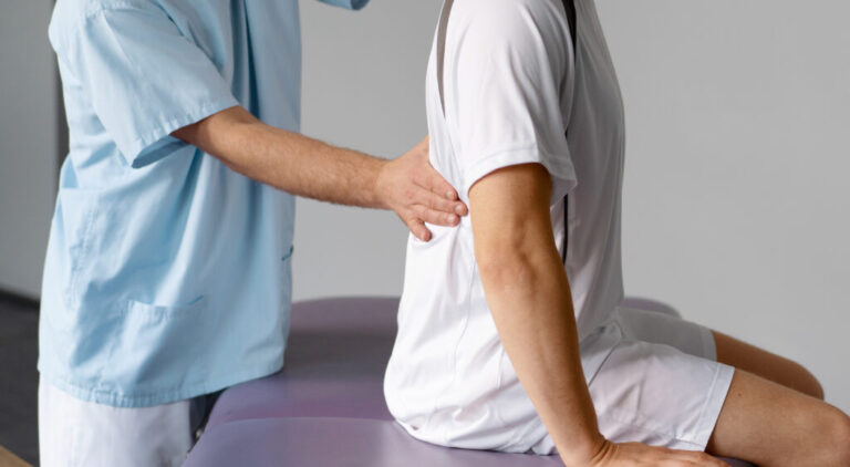 Therapeut und Patientin